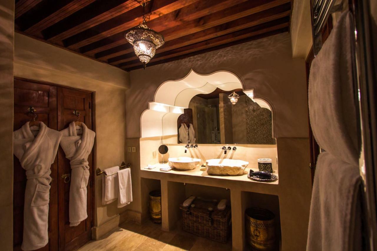 Riad Mayfez Suites & Spa Bagian luar foto